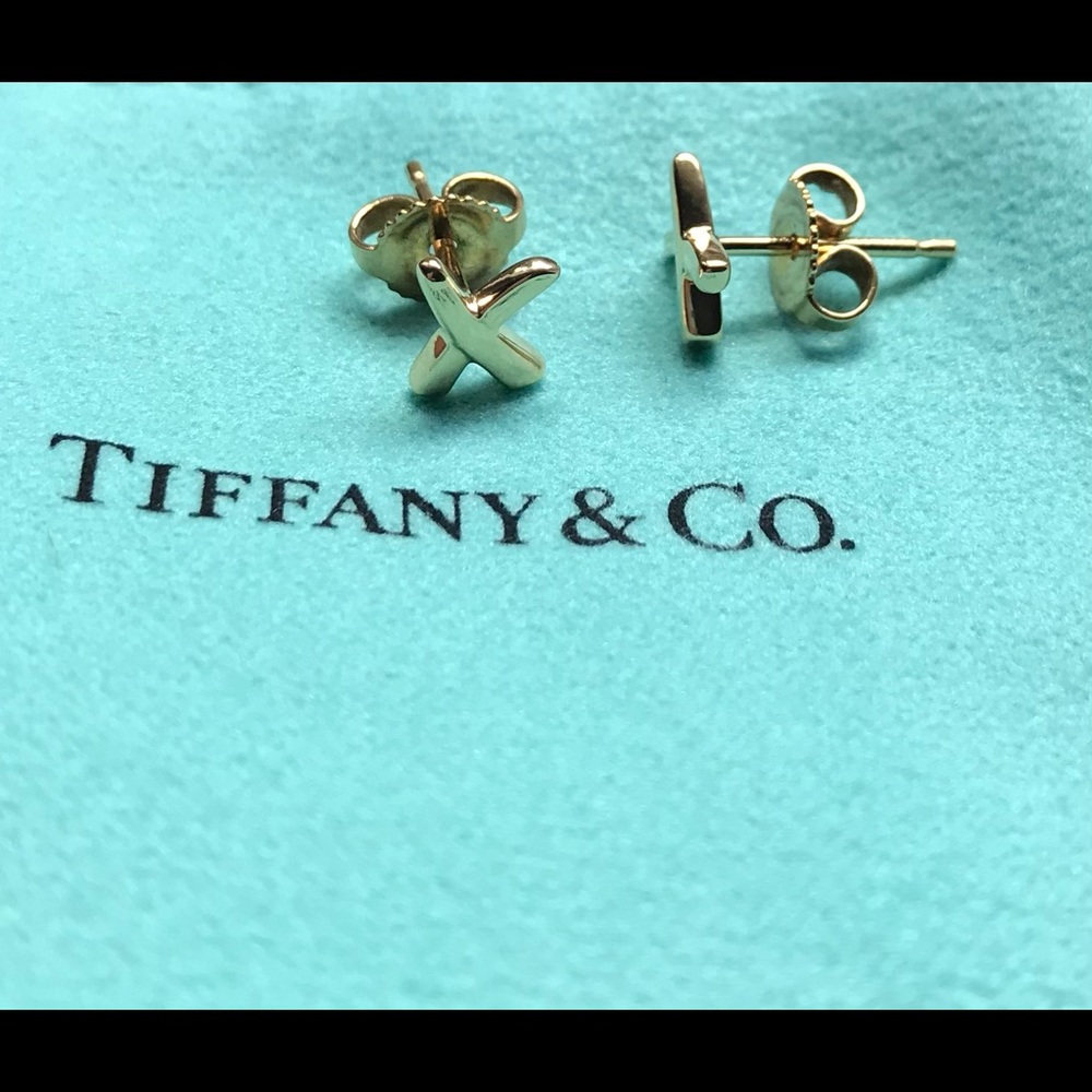 🎖HOST PICK Tiffany & Co. 18K Stud Earrings - Picture 11 of 14